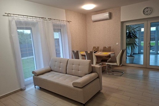 Napsugár Wellness Apartman - Nappali, étkező, konyha