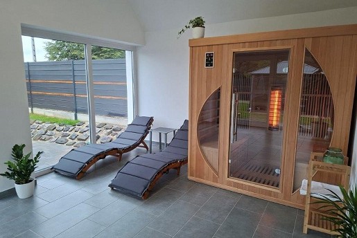 Napsugár Wellness Apartman - Szauna és jakuzzi